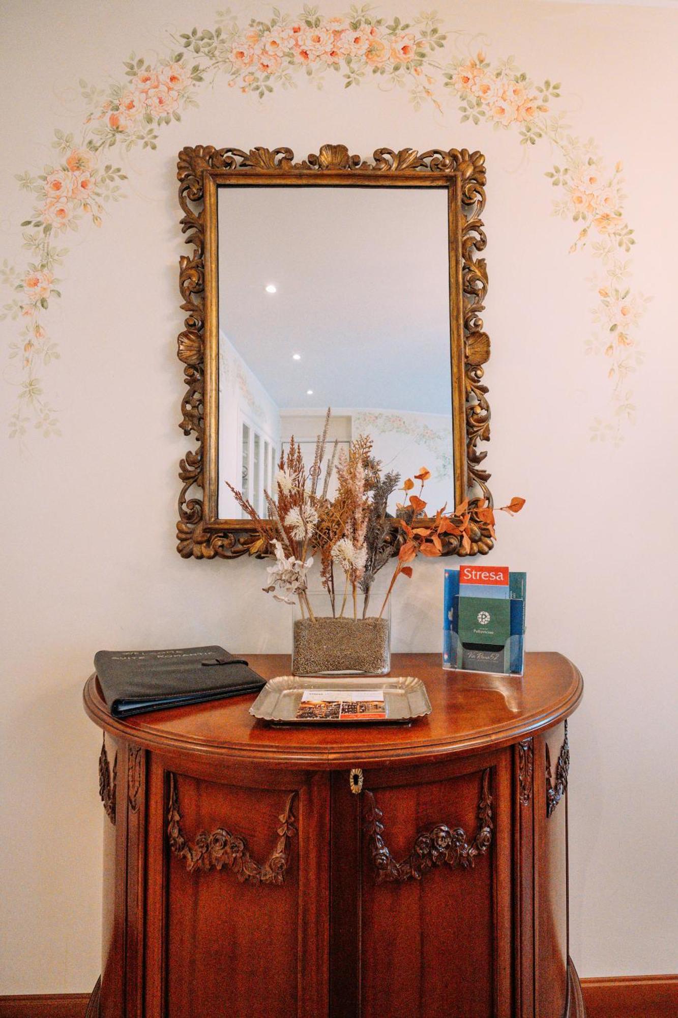 Suite Romantic Vista Lago Stresa Exteriér fotografie
